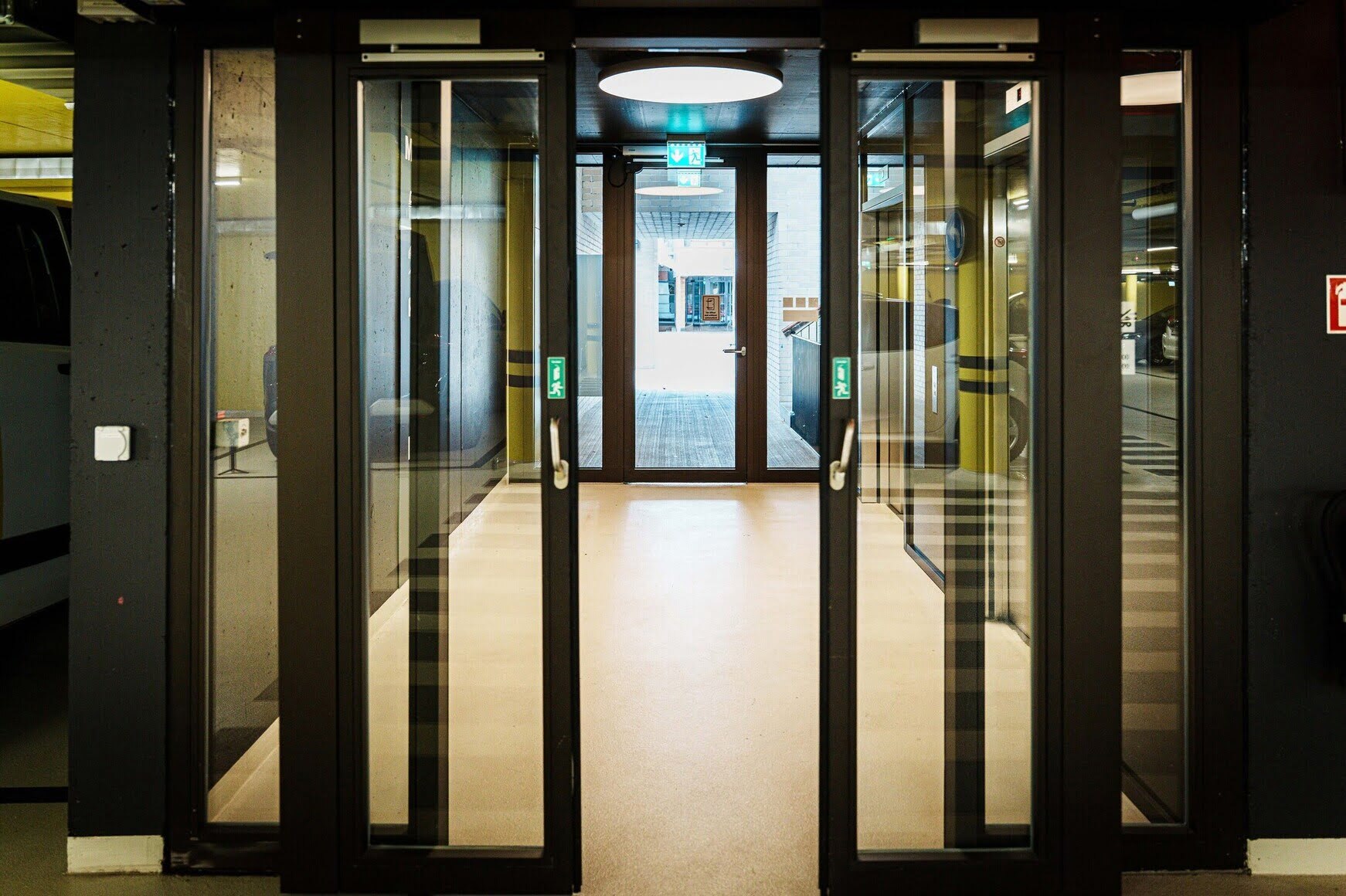 Technische Berufe Schweiz, Servicetechniker Jobs, Elektrotechnik Aussendienst, Gebäudeautomation, Technikjob Quereinsteiger, GEZE