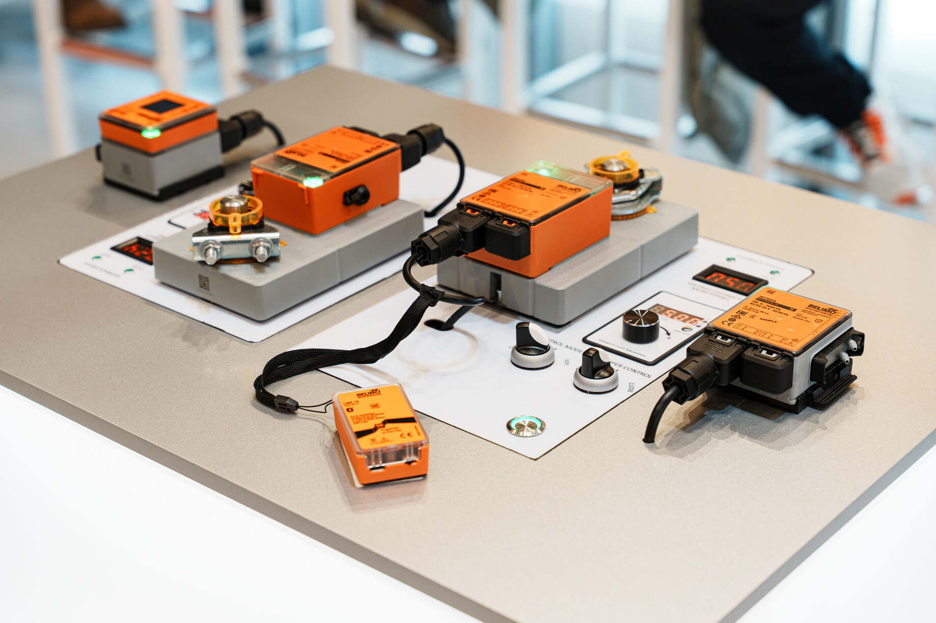 Energieeffizienz, Energie optimieren, HLK optimiert, Belimo, Baublog, Heizkosten sparen Gebäudetechnik Retrofit, Feldgeräte