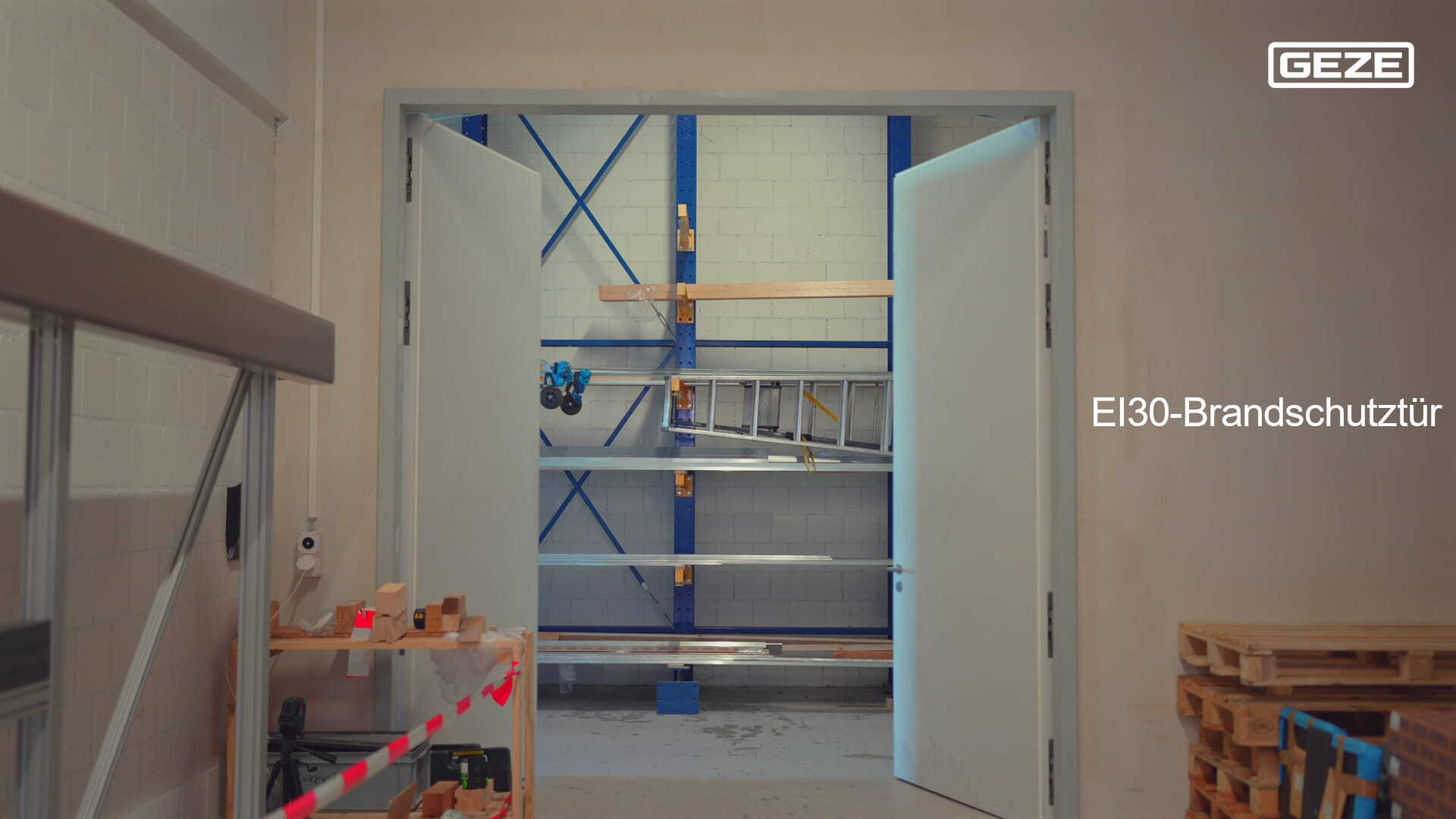 Brandschutz, RWA, Planung Rauch- und Wärmeabzug, GEZE, Rauchabzug Gebäude